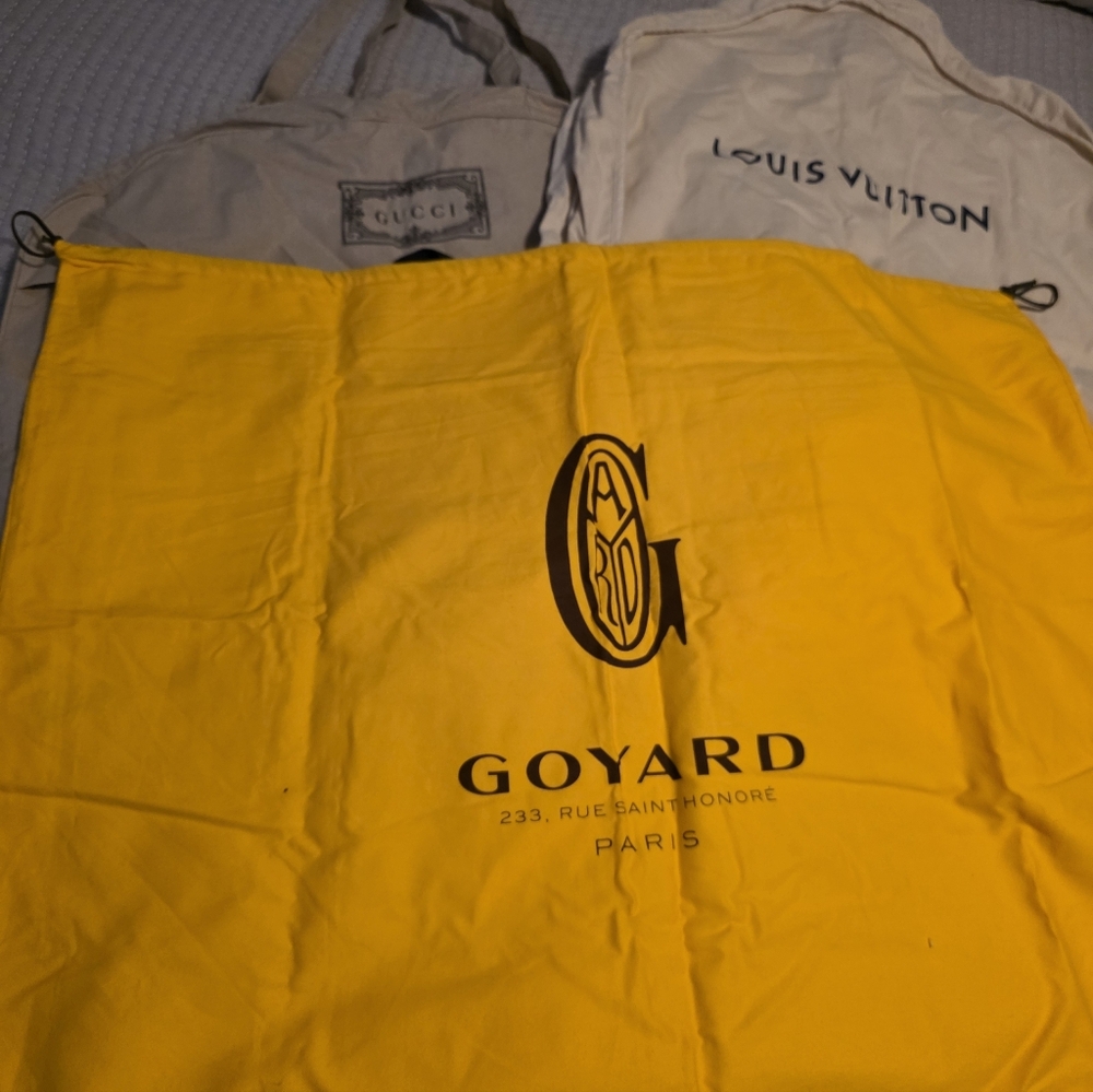 Designer Garmet & Dust Bags - Picture 2 of 7